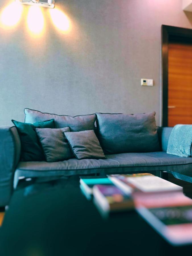 Backpackers Cozy Apartment Kl Sentral Куала Лумпур Екстериор снимка