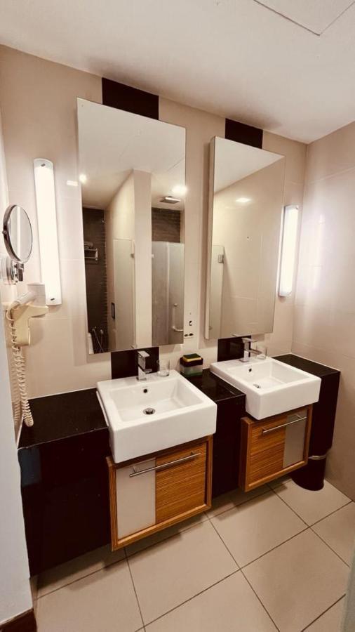 Backpackers Cozy Apartment Kl Sentral Куала Лумпур Екстериор снимка