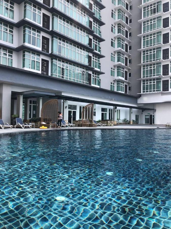 Backpackers Cozy Apartment Kl Sentral Куала Лумпур Екстериор снимка